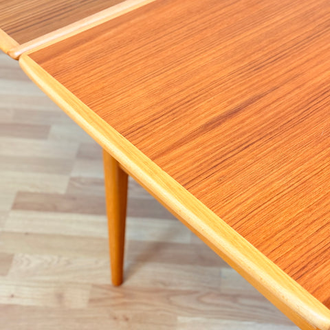 Swedish extandable coffee table in teak & beech