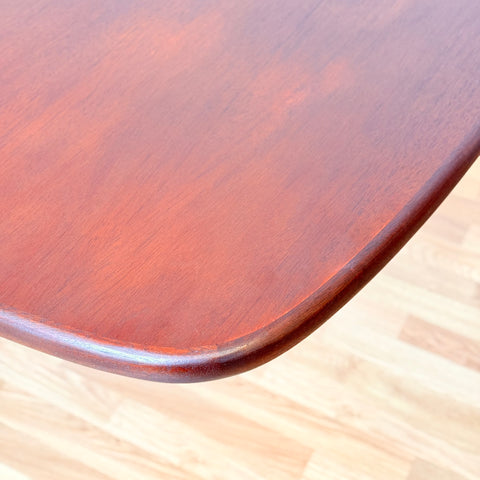 Danish oval dining table in mahogany by Skovby Møbelfabrik