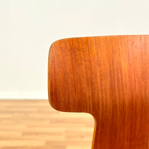 Danish single dining chair made of teak by Fritz Hansen
