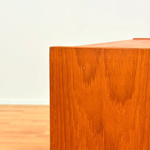 Danish chest of drawers in teak