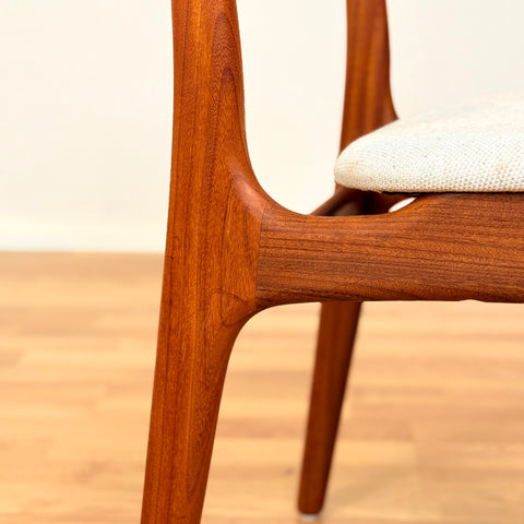 Danish set of 4 dining chairs in teak by Schiønning & Elgaard