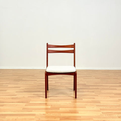 Danish set of 6 dining chairs in teak