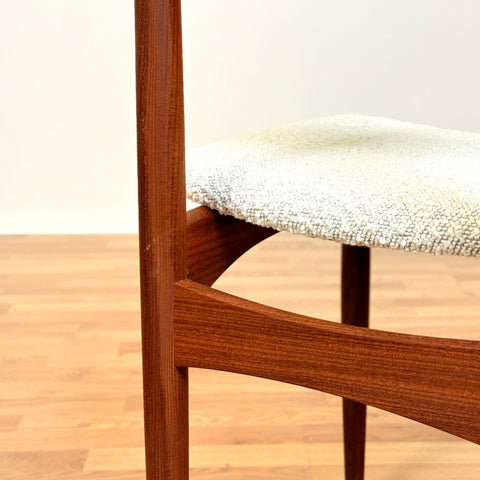 Danish set of 4 dining chairs in solid wood