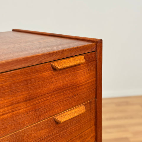 Danish chest of drawers in teak