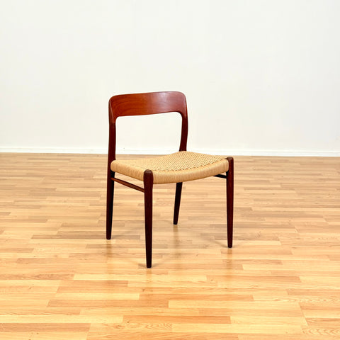 Danish set of 4 dining chairs 'model 75' by Niels O. Moller