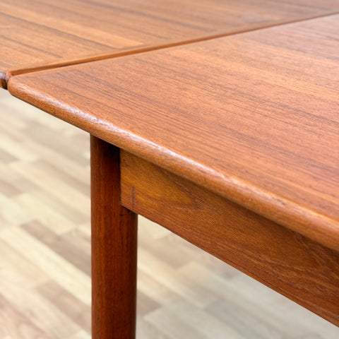 Dining table in teak, 1950s-60s, Denmark
