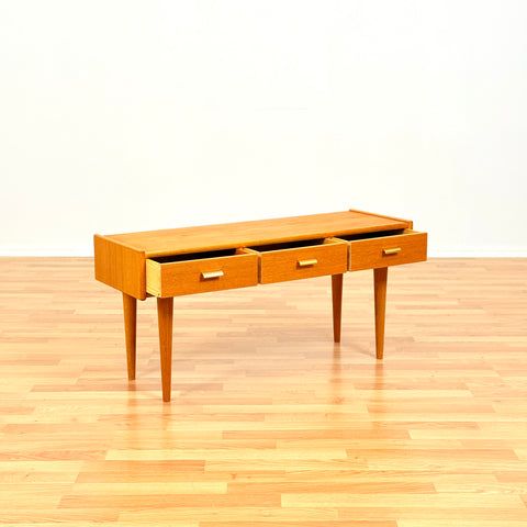 Swedish hall bench in oak