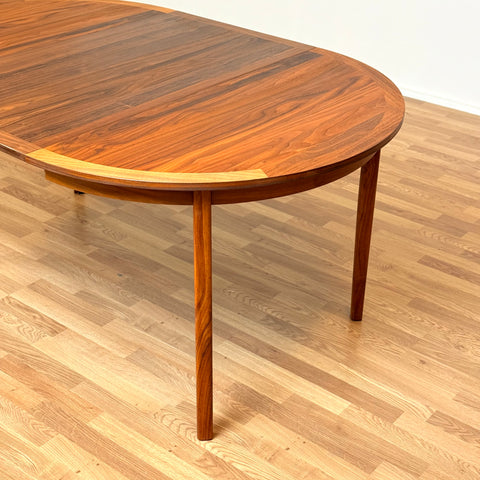 Swedish round dining table in walnut by Skaraborgs Mobelindustri