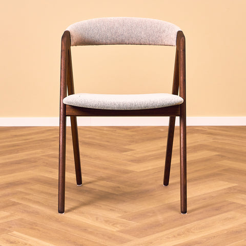 Danish set of 6 dining chairs in walnut by Sax Møbler
