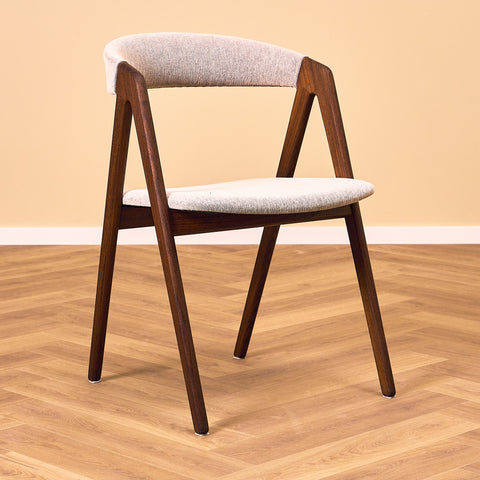 Danish set of 6 dining chairs in walnut by Sax Møbler
