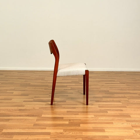Danish set of 4 dining chairs 'model 71' by Niels O. Moller