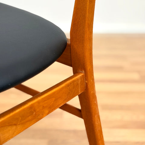 Danish set of 4 dining chairs 'model 210' in teak by Farstrup