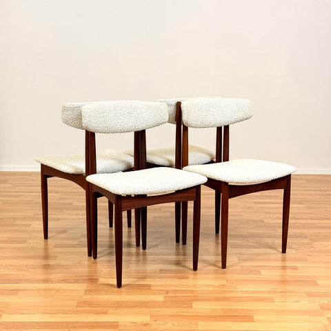 Danish set of 4 dining chairs in solid wood