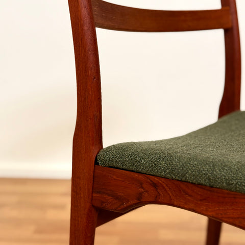 Danish set of 4 dining chairs in teak