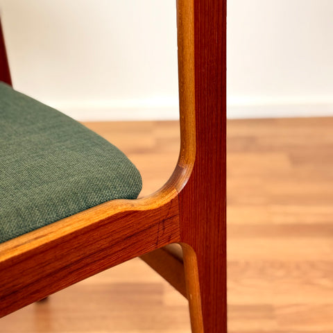 Danish set of 6 dining chairs in teak by Erik Buch