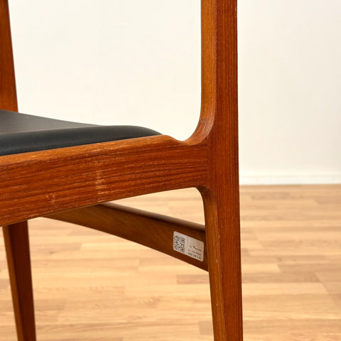 Danish set of 4 dining chairs by Erik Buch for Nova Stolefabrik