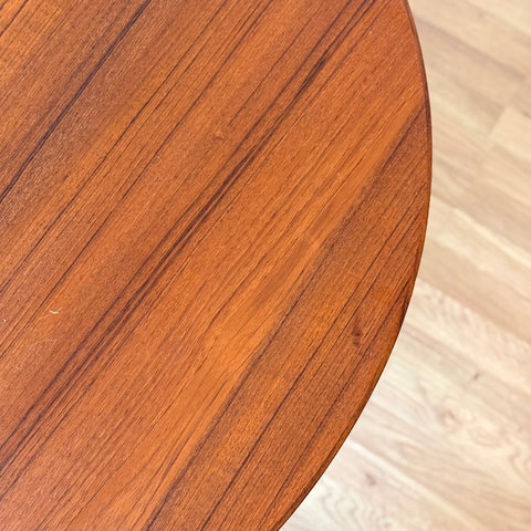 Danish dining table in teak "Arne Vodder style"