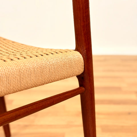 Danish set of 4 dining chairs 'model 75' by Niels O. Moller