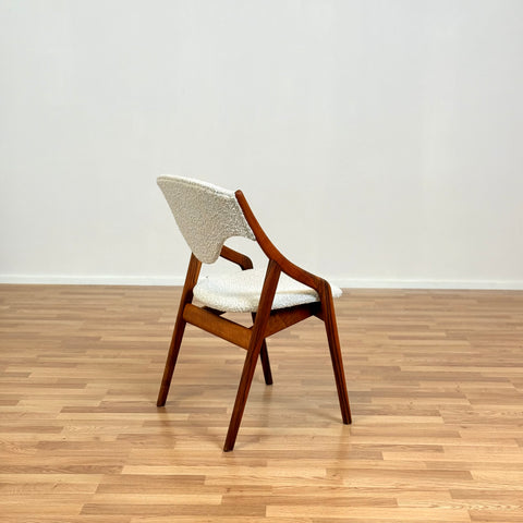 Danish set of 6 dining chairs in walnut