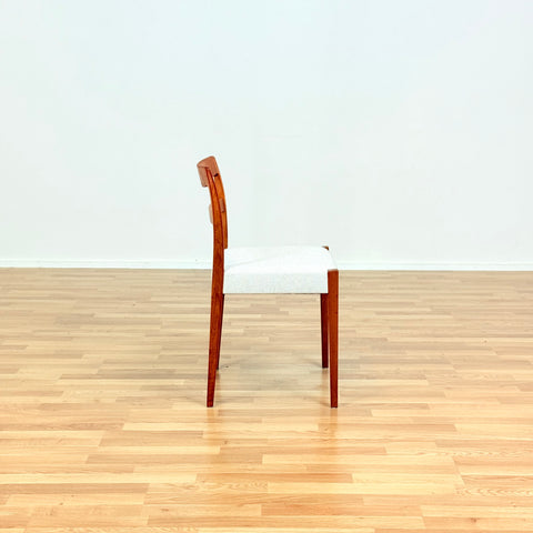 Swedish set of 4 dining chairs "Garmi" by Nilson Jonsson for Troeds