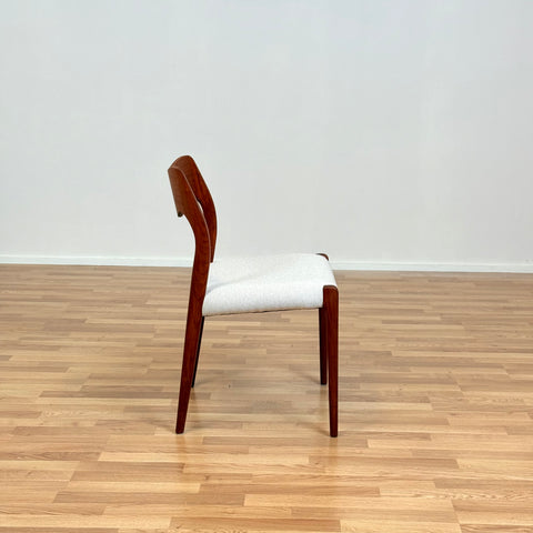 Danish set of 6 dining chairs 'model 71' by Niels O. Moller