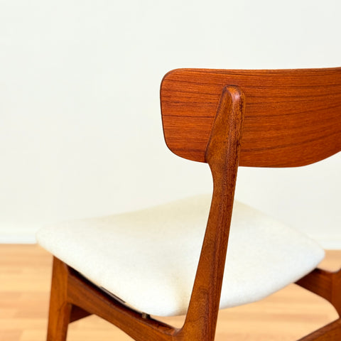 Danish set of 6 dining chairs in teak by Schiønning & Elgaard