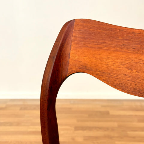 Danish set of 6 dining chairs 'model 71' by Niels O. Moller