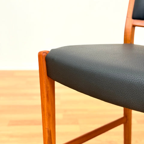 Swedish dining chairs in walnut by Skaraborgs Möbelindustri AB