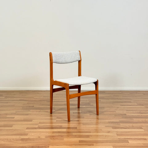 Danish set of 8 dining chairs in beech by Erik Buch