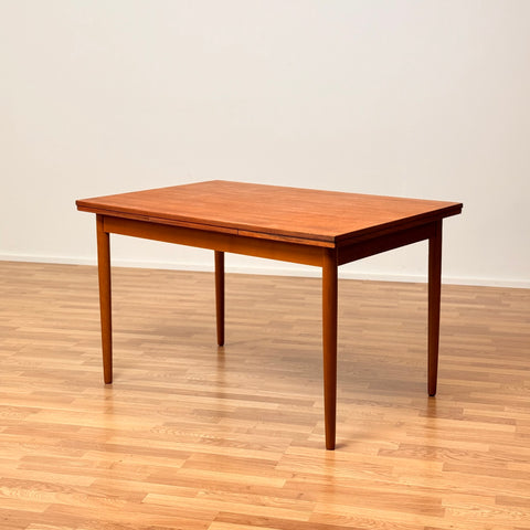 Danish dining table in teak & beech