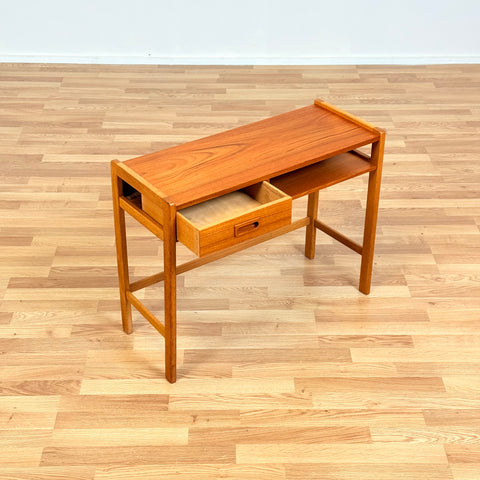 Swedish teak & oak side table by Fröseke, AB Nybrofabriken.