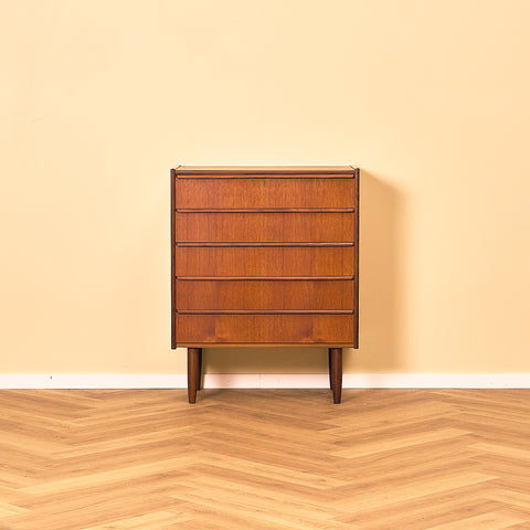Danish chest of drawers in teak