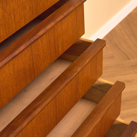 Danish chest of drawers in teak
