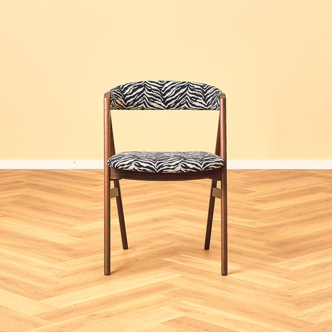 Danish set of 2 dining chairs 'model 205' by Thomas Harlev for Farstrup