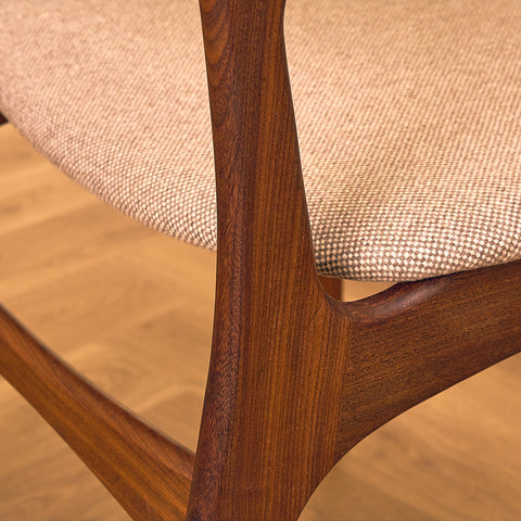 Danish set of 6 dining chairs in solid walnut by Erik Buch