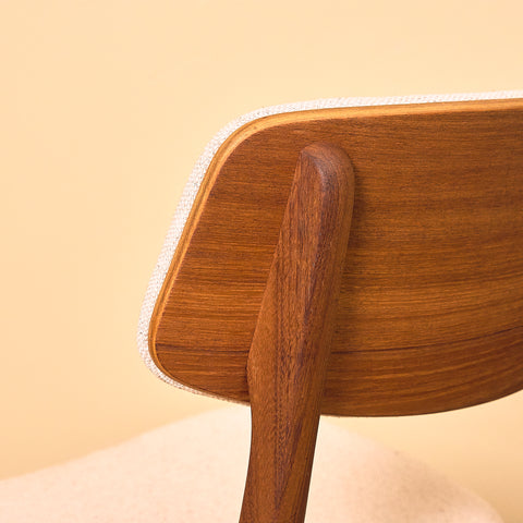 Danska matstolar i teak och valnöt från Farstrup
