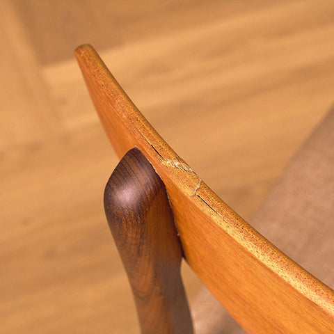 Danska matstolar i teak och valnöt från Farstrup