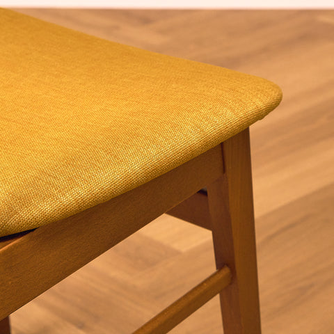 Matstolar i teak och bok av Farstrup, modell 210