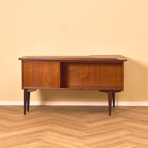 Swedish writing desk in teak by Lelångs Möbelfabrik, Bengtsfors