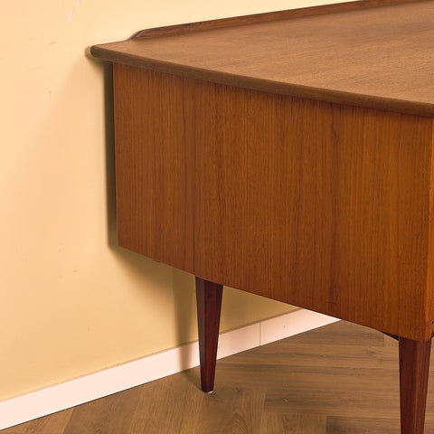Swedish writing desk in teak by Lelångs Möbelfabrik, Bengtsfors