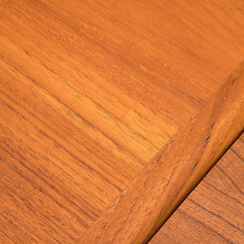 Danish dining table in teak