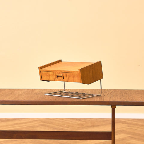 Svensk telefonhylla / sidobord i teak