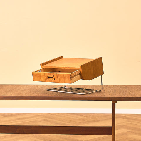 Svensk telefonhylla / sidobord i teak