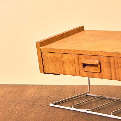 Svensk telefonhylla / sidobord i teak