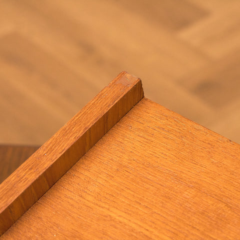 Svensk telefonhylla / sidobord i teak