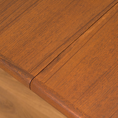 Danish oval dining table in mahogany by Skovby Møbelfabrik