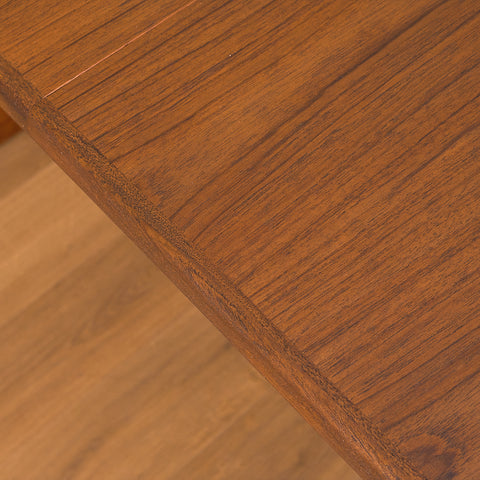Danish oval dining table in mahogany by Skovby Møbelfabrik