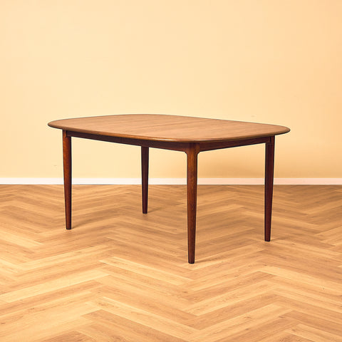 Danish oval dining table in Santos rosewood by Skovmand & Andersen