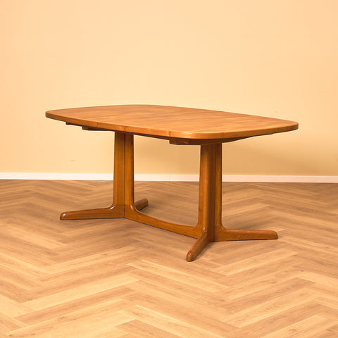 Danish oval dining table in teak by Niels Møller for Gudme Møbelfabrik