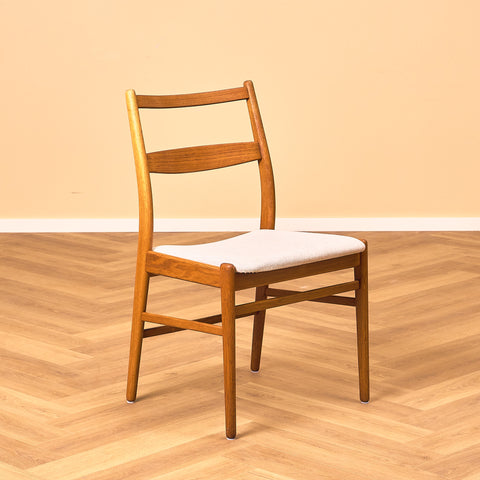 Swedish dining chair in oak
